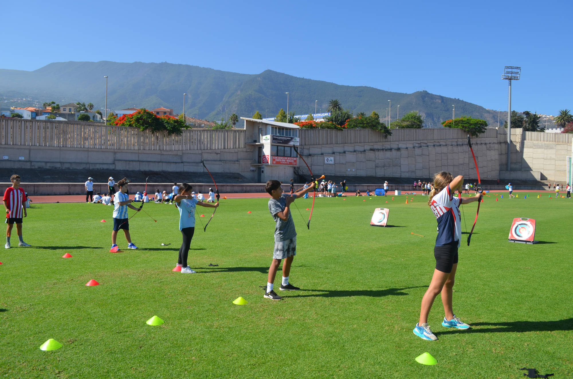 El Cabildo promueve la actividad físico-deportiva compartida entre centros educativos de Tenerife