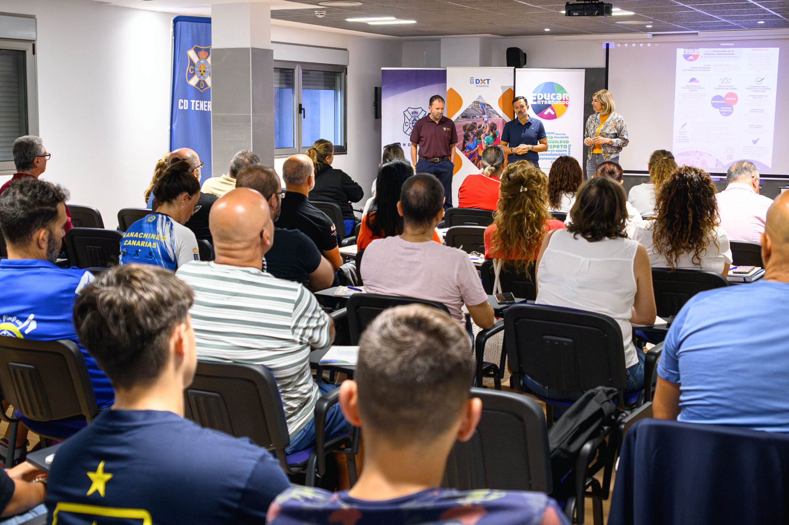 El programa Educar Entrenando continúa apostando por la formación de la comunidad deportiva insular en materia de deporte base