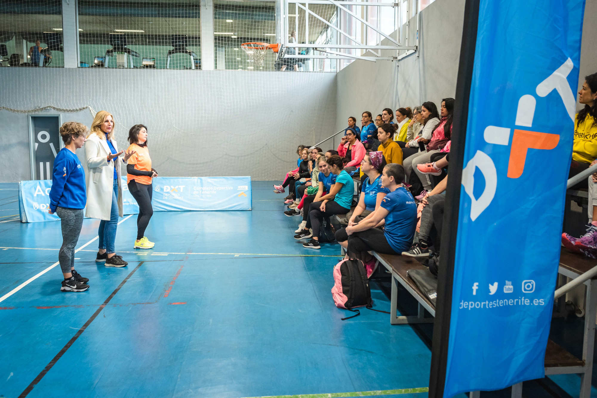 El Cabildo consolida su apuesta por el fomento de la igualdad en el deporte con una nueva edición del programa Mujeres y Deporte