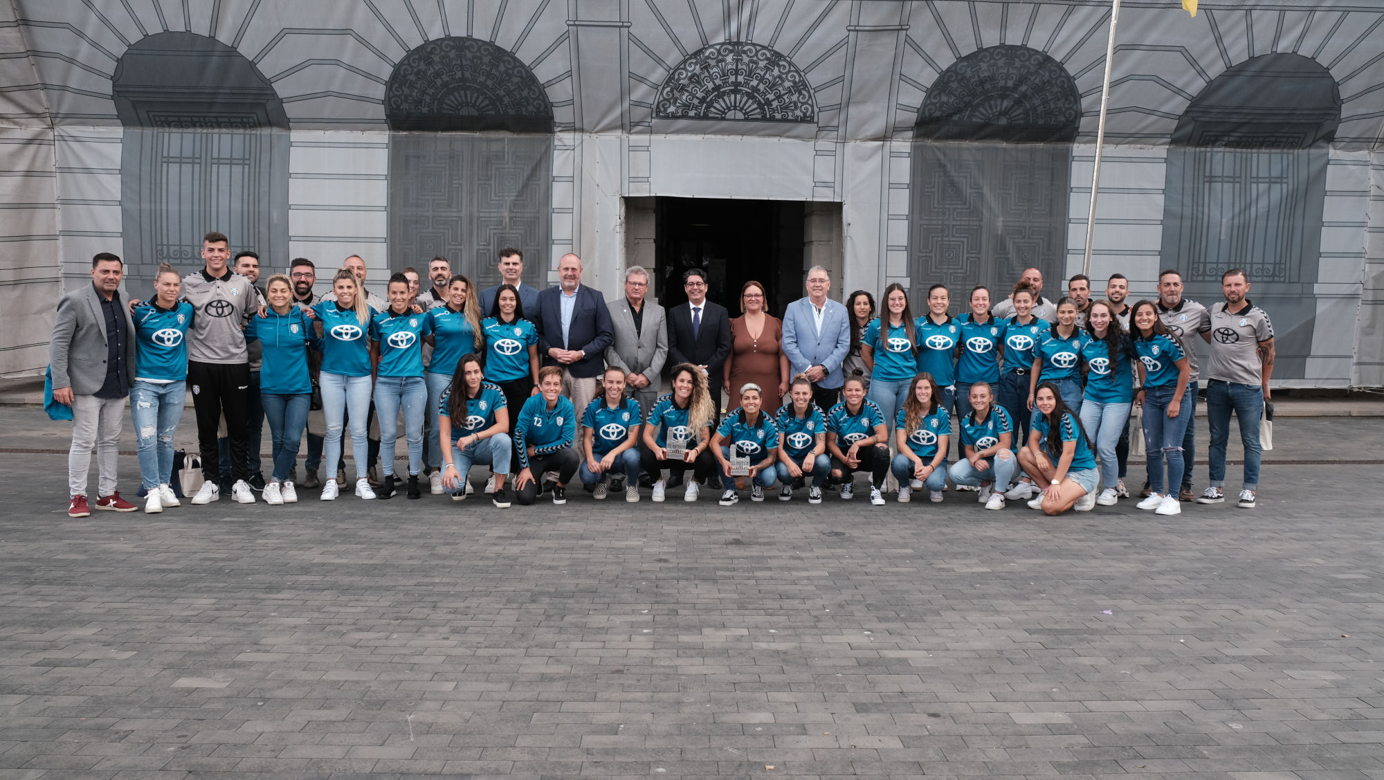 El Cabildo reconoce la temporada de la Unión Deportiva Granadilla Tenerife El Cabildo reconoce la temporada de la Unión Deportiva Granadilla Tenerife