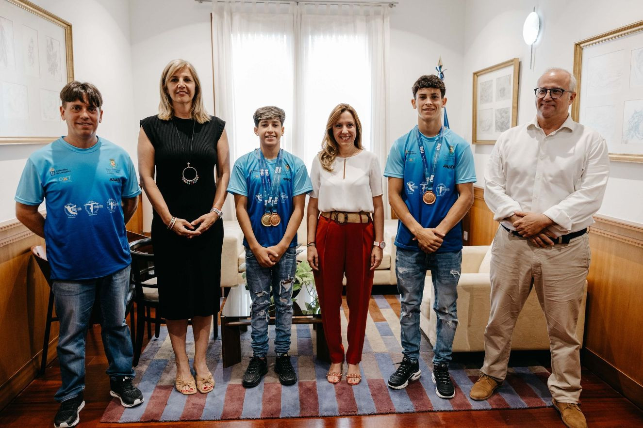 El Cabildo agasaja al gimnasta Orián Díaz, que recibe la beca Blume del Consejo Superior de Deportes El Cabildo agasaja al gimnasta Orián Díaz, que recibe la beca Blume del Consejo Superior de Deportes