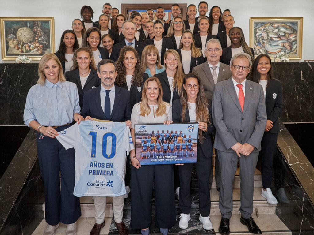 El Cabildo celebra un acto de reconocimiento al Costa Adeje Tenerife Egatesa por su décimo aniversario en Primera División