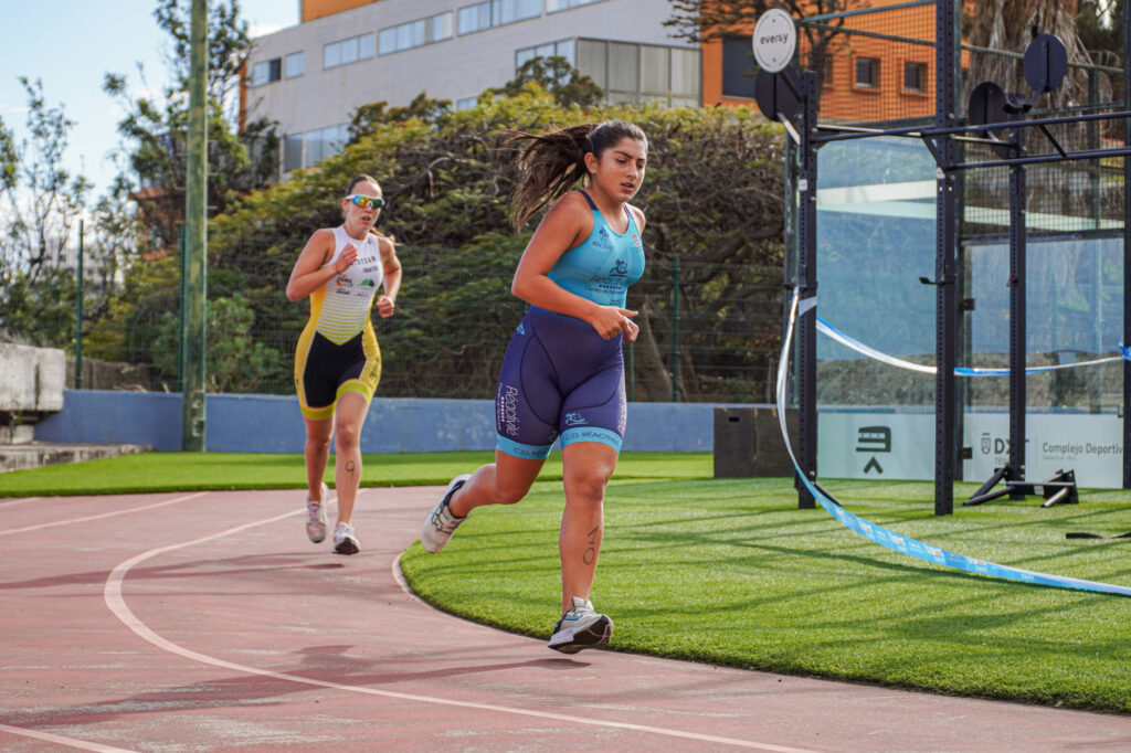 Güímar acoge la única jornada de triatlón de los Juegos Cabildo en la modalidad de acuatlón