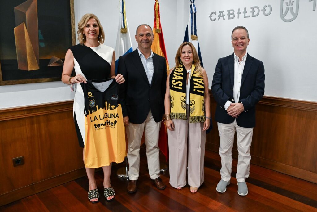 El Cabildo recibe al nuevo presidente del CB Canarias, Aniano Cabrera
