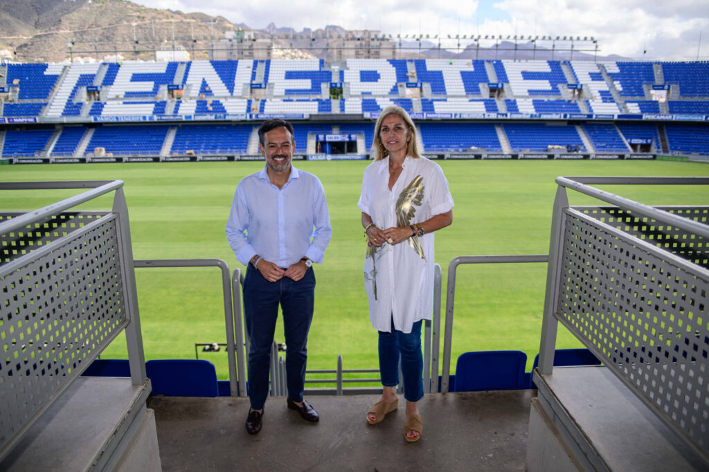 El Cabildo concluye la colocación de los nuevos asientos autoabatibles del estadio Heliodoro Rodríguez López