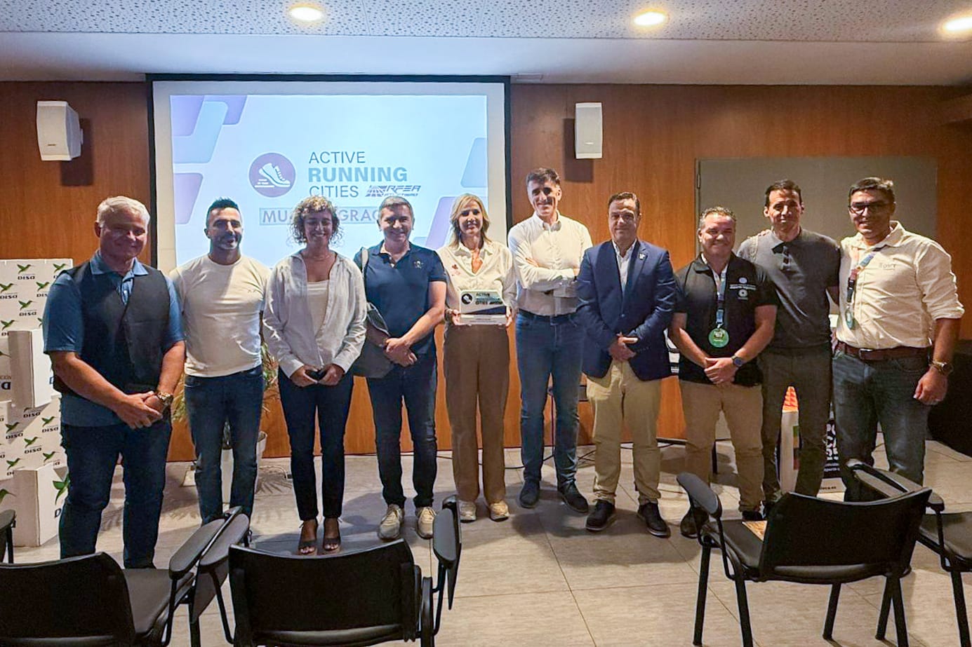 El Cabildo recibe el distintivo ‘Active Running Cities’ de la Real Federación Española de Atletismo