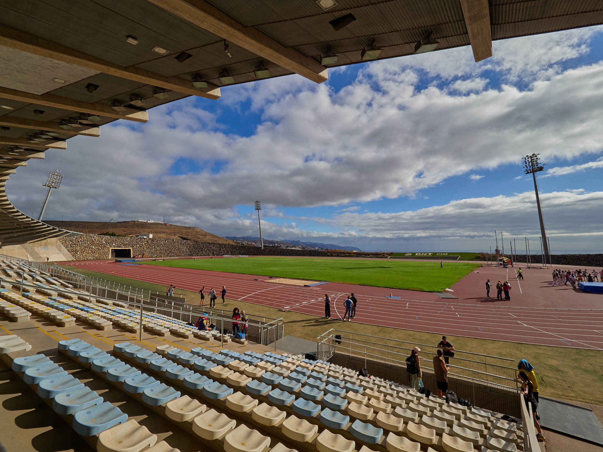 La Escuela de Atletismo del CIAT inicia la temporada con una oferta de 400 plazas