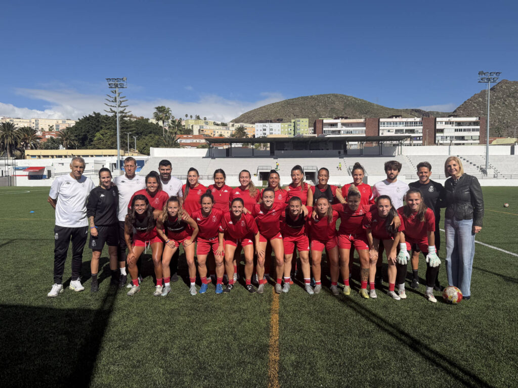 Yolanda Moliné apoya al Real Unión de Tenerife antes del partido por el ascenso a Primera RFEF