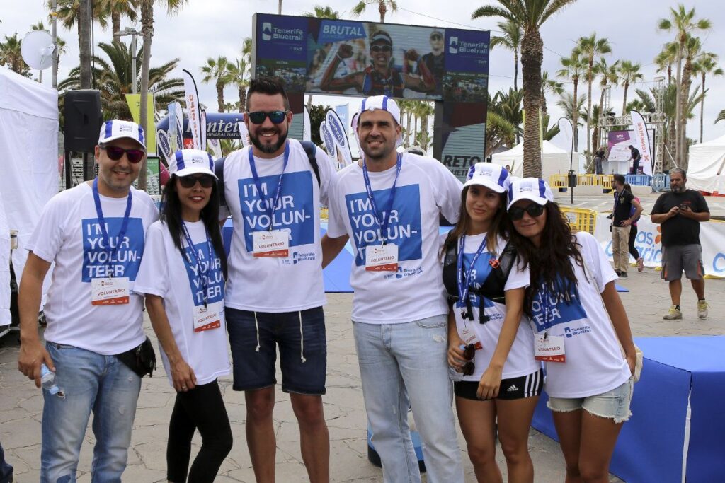 La Cajamar Tenerife Bluetrail 2017 oferta 200 plazas para formar parte del equipo de voluntariado