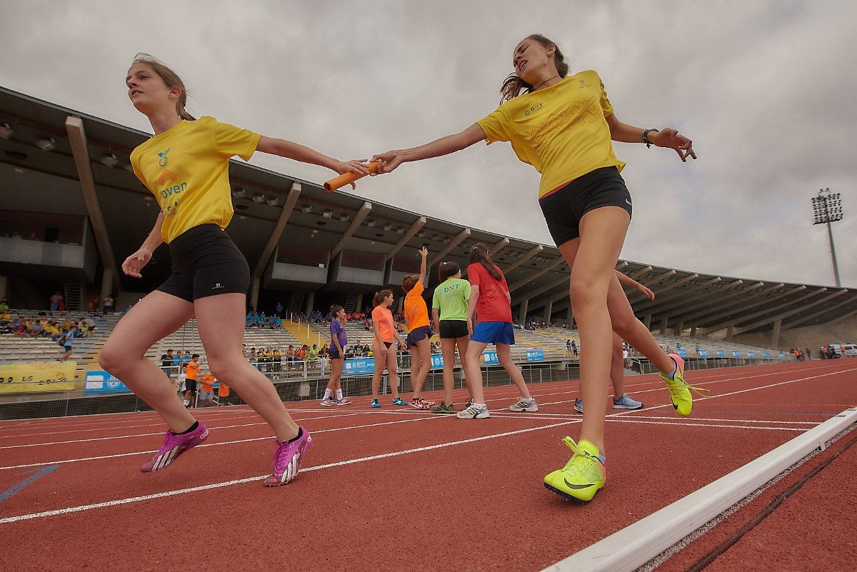 El Cabildo organiza cursos de verano y de tecnificación en el Centro de Atletismo de Tenerife