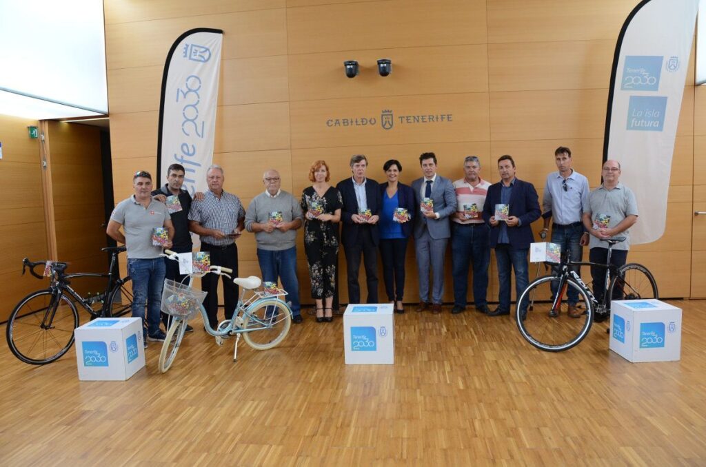 El Cabildo conciencia a los y las escolares sobre el uso de la bicicleta a través de una guía con recomendaciones (foto 1)