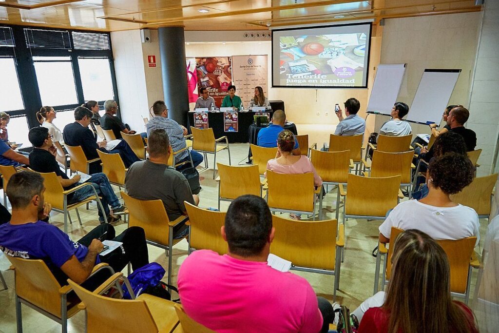 El Cabildo realiza en Granadilla una jornada formativa sobre igualdad para clubes y federaciones deportivas