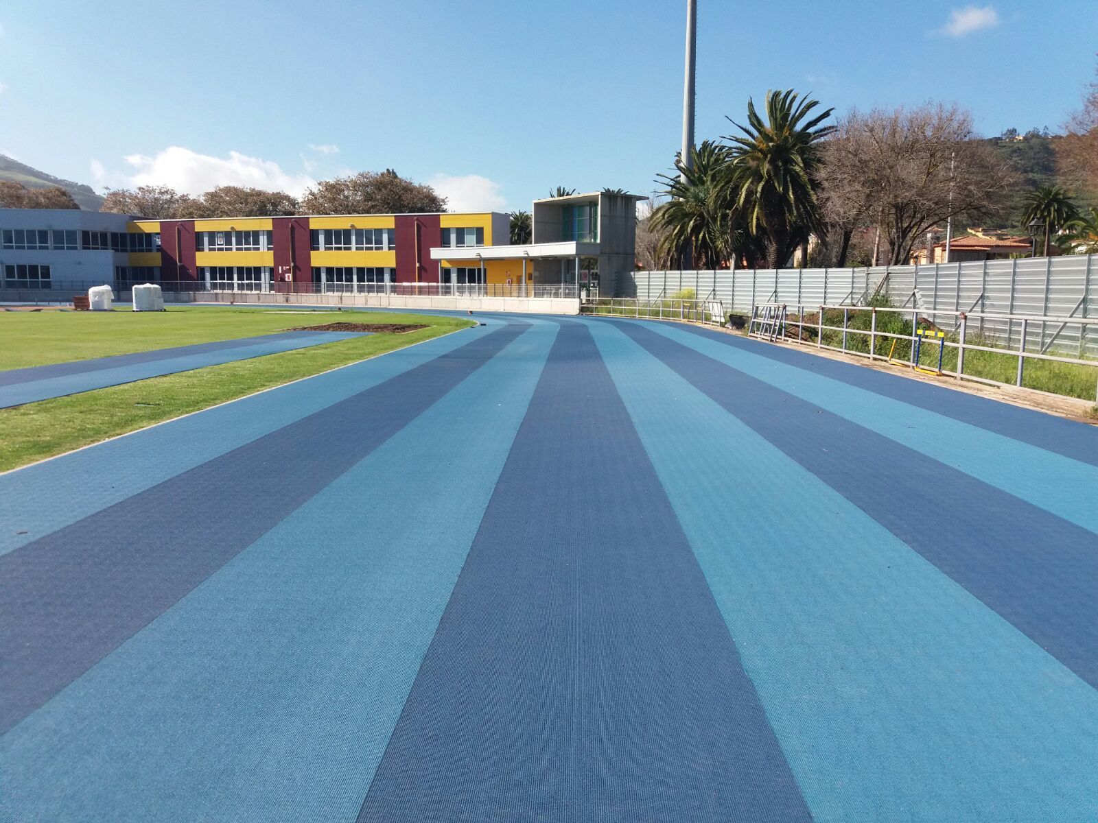 Las obras de la pista de atletismo del Estadio Francisco Peraza acabarán en tres semanas