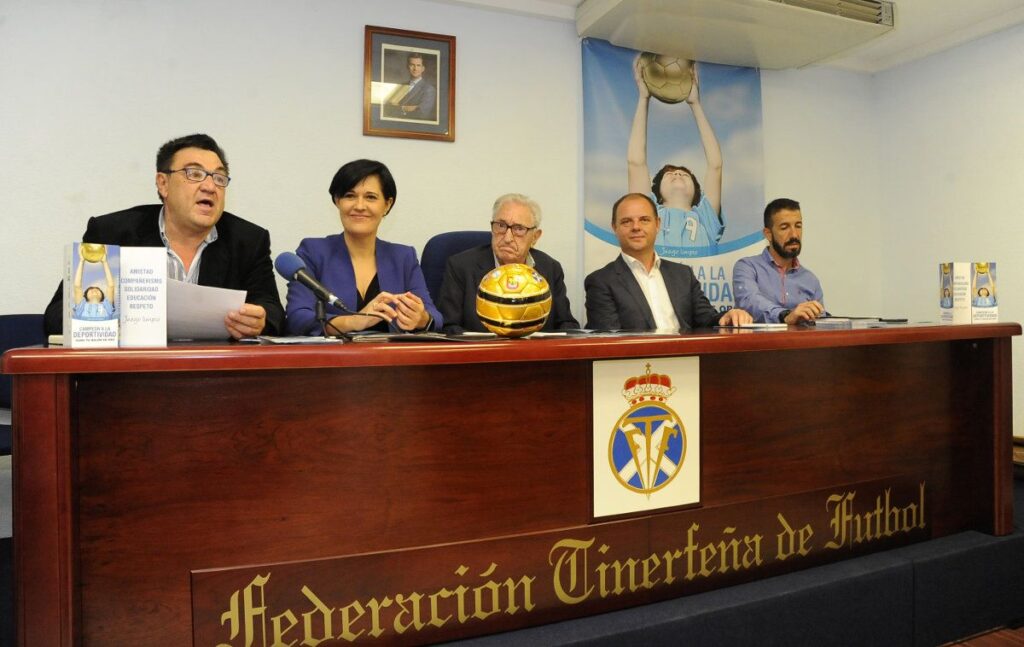 El Cabildo apoya a la Federación Tinerfeña de Fútbol en su apuesta por el juego limpio a través del Buen Rollito