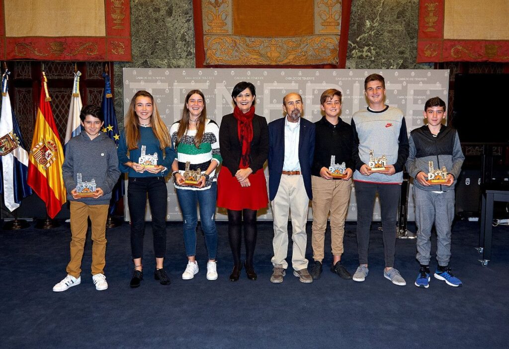 La Corporación insular distingue a los ganadores de la Copa Cabildo 2016 de tenis