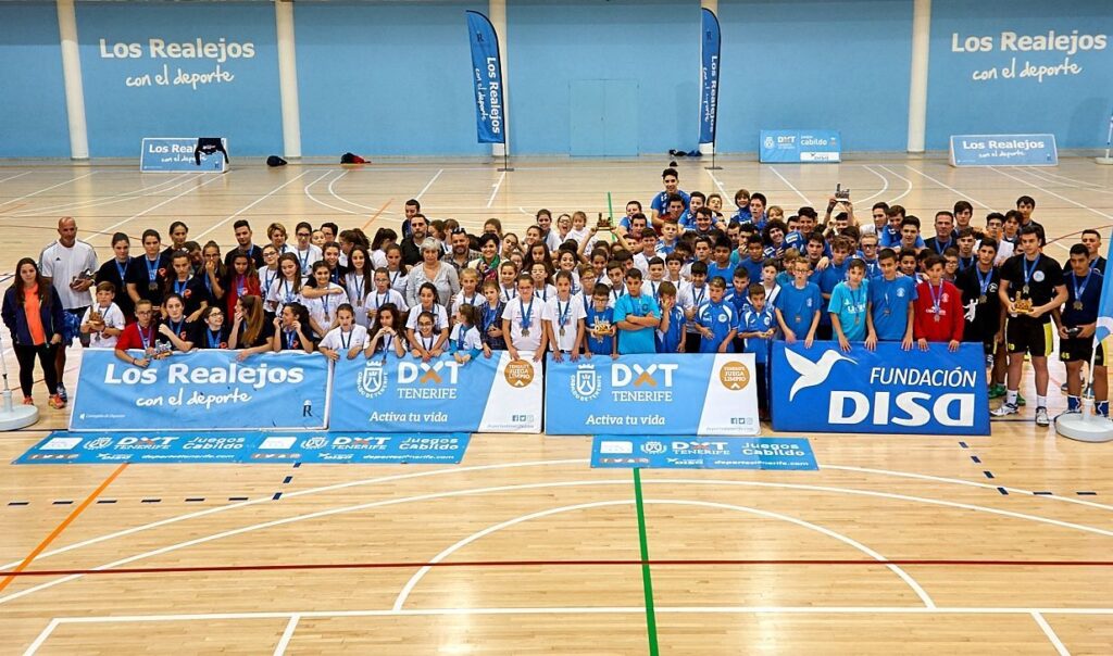 El CB Perdoma dominó la competición de Copa de balonmano de los XXX Juegos Cabildo de Tenerife