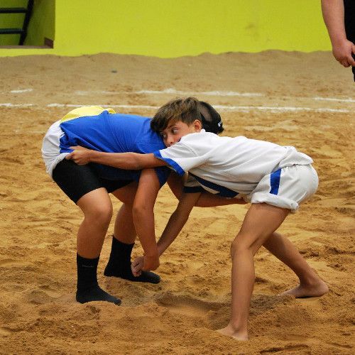El terrero de San Miguel acoge los cuartos y semifinal de la categoría infantil de lucha canaria