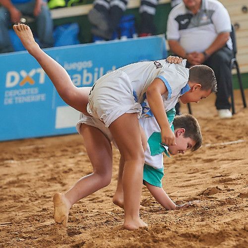 Nueve terreros de la Isla acogen la segunda jornada de lucha canaria en los Juegos Cabildo