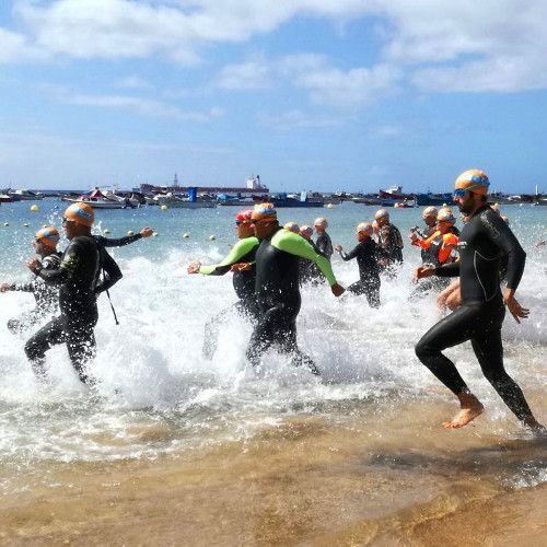 La Playa de Las Teresitas acoge la primera travesía a nado en aguas abiertas de los Juegos Máster 2018