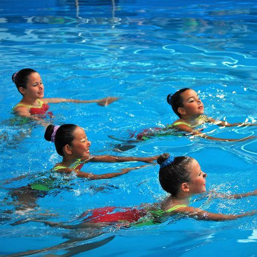 La natación sincronizada pone el broche final a la temporada en Santa Cruz de Tenerife
