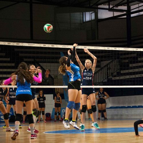 El voleibol mantiene un ritmo frenético en esta temporada de los Juegos Cabildo