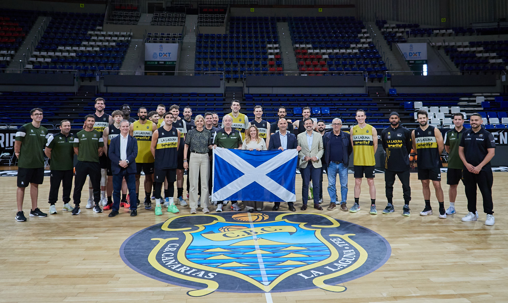 El Cabildo desea suerte al CB Canarias antes de la Final Four de la Champions League