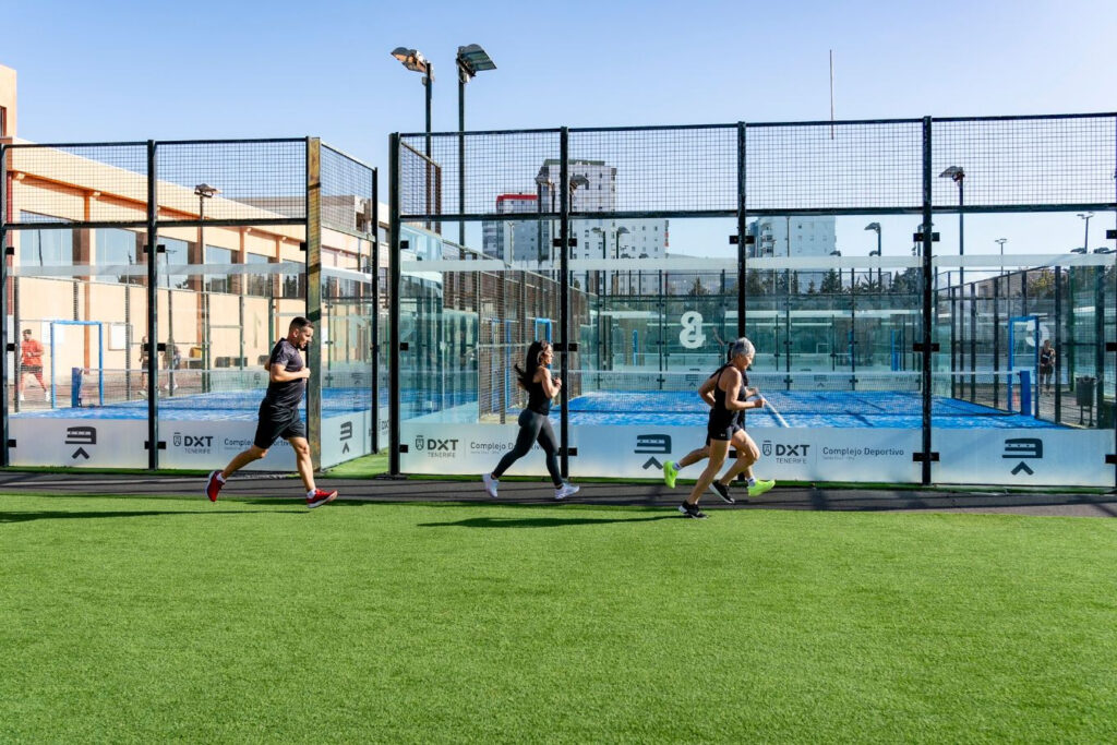 El Complejo Deportivo de Tenerife Santa Cruz-Ofra bate el récord de participación en sus cursos deportivos
