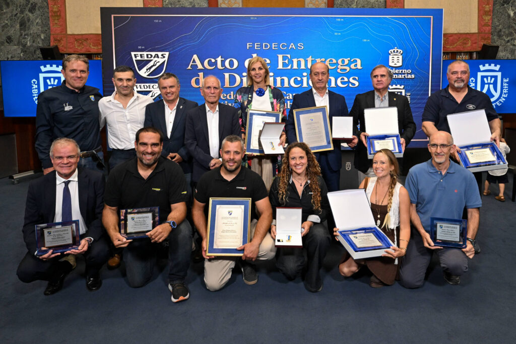 Yolanda Moliné recibe la medalla de oro de la Federación Canaria de Actividades Subacuáticas