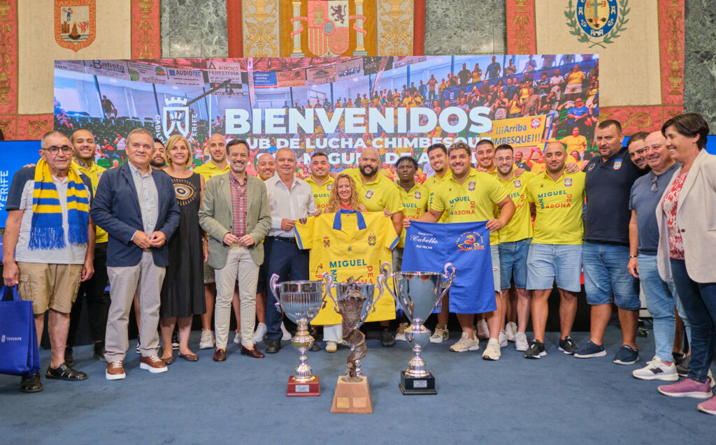 El Cabildo de Tenerife rinde homenaje al CL Chimbesque por su exitosa temporada y su contribución al deporte vernáculo