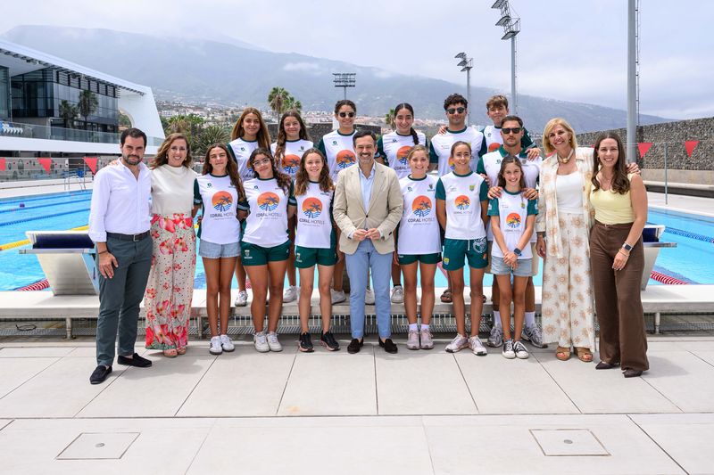 El Cabildo reconoce al Club Natación Martiánez por sus destacados resultados en los Campeonatos de España de Salvamento y Socorrismo